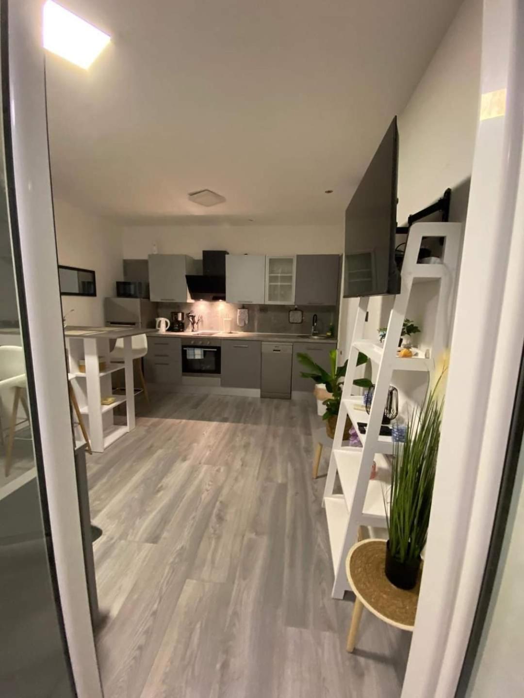 Tonino Apartment *